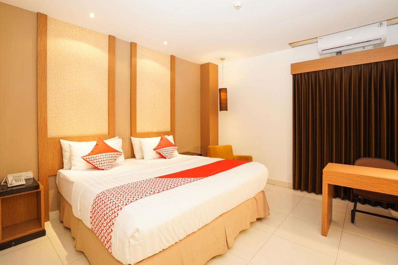Oyo 197 Prime Royal Hotel Kapasari Экстерьер фото
