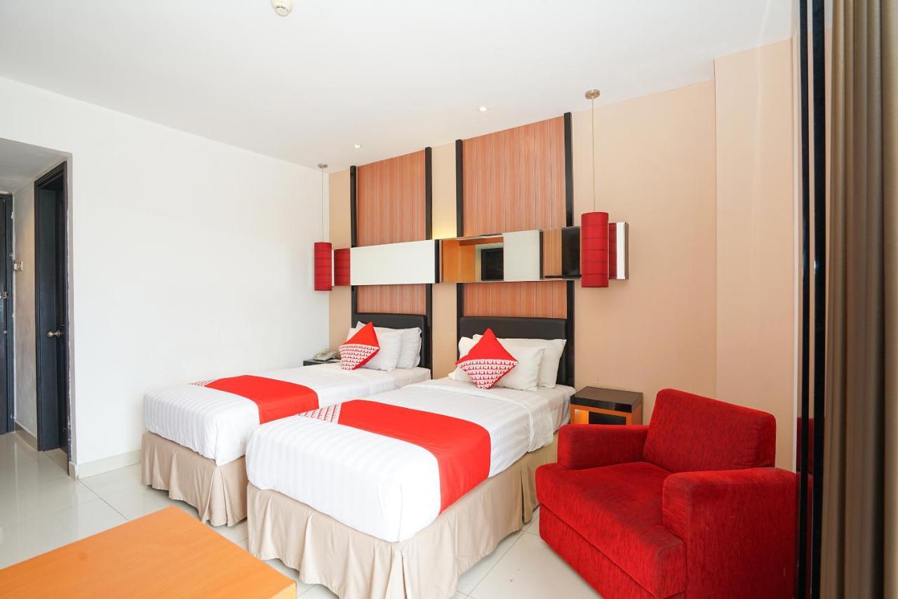 Oyo 197 Prime Royal Hotel Kapasari Экстерьер фото