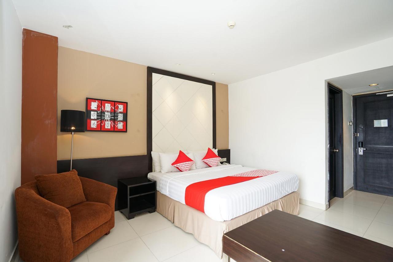 Oyo 197 Prime Royal Hotel Kapasari Экстерьер фото